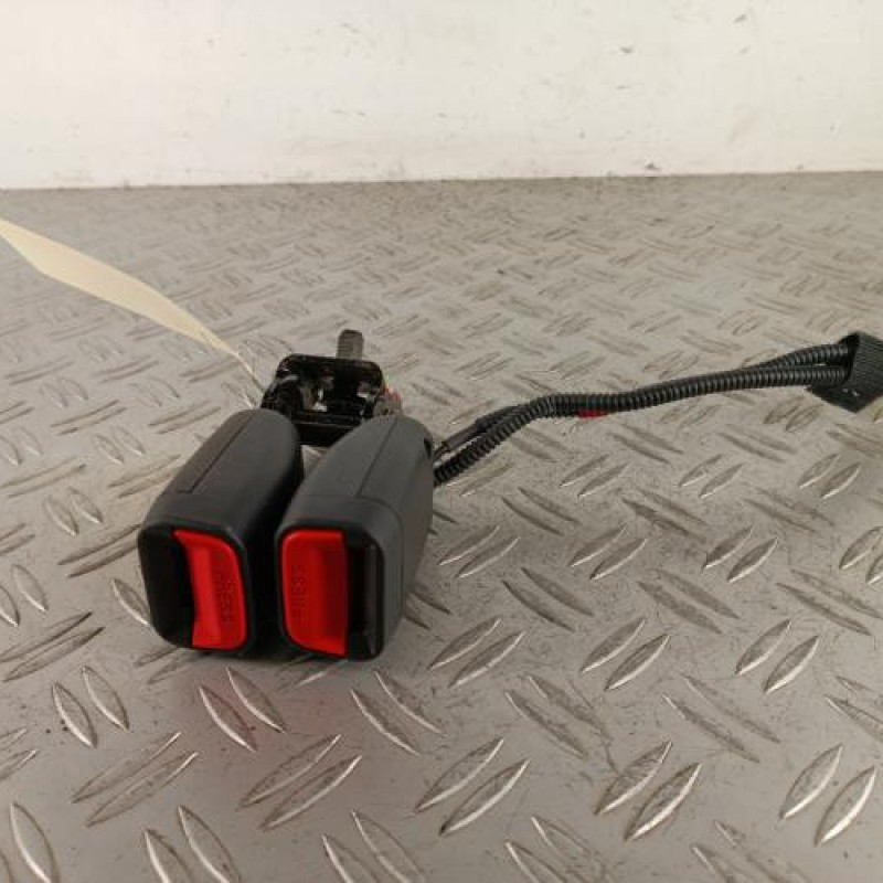 Attache ceinture arriere gauche KIA SPORTAGE 3