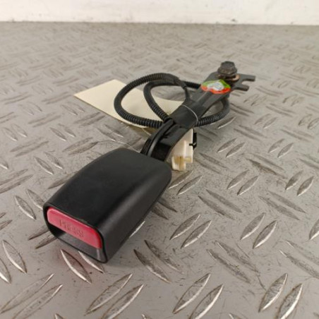 Attache ceinture avant gauche KIA SPORTAGE 3