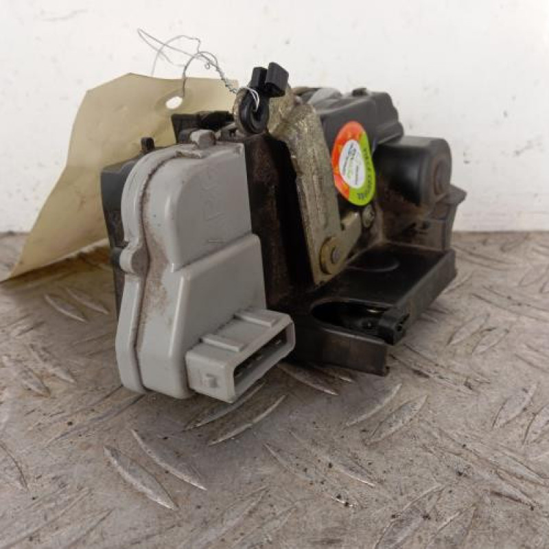Serrure arriere gauche PEUGEOT 406 Serrure arriere gauche PEUGEOT 406