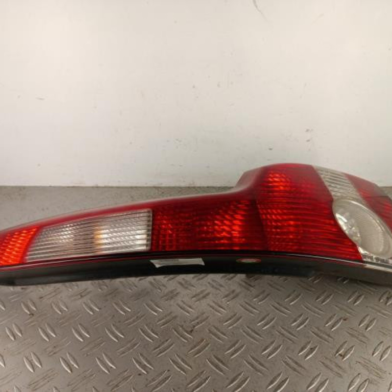 Feu arriere principal droit (feux) VOLVO V 50 Feu arriere principal droit (feux) VOLVO V 50