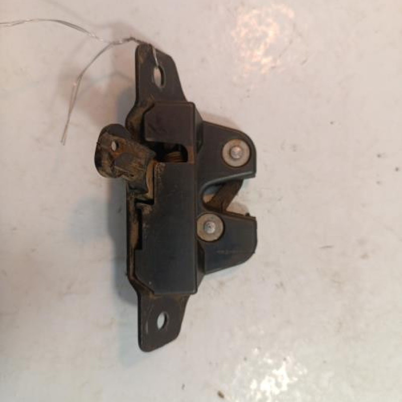 Serrure de hayon CITROEN BERLINGO 1 Serrure de hayon CITROEN BERLINGO 1