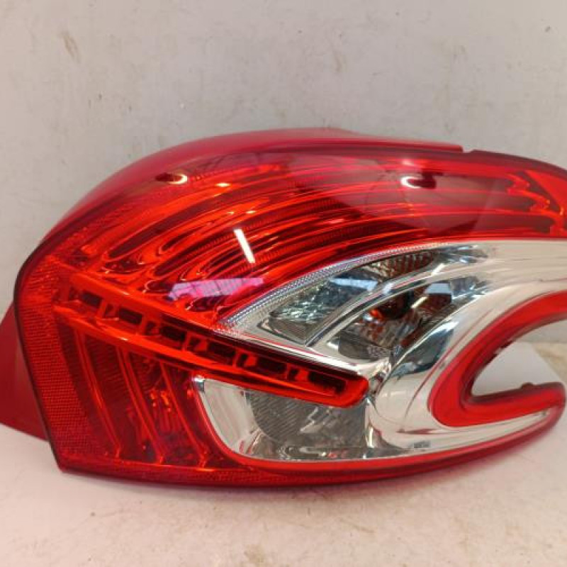 Feu arriere principal droit (feux) PEUGEOT 208 1