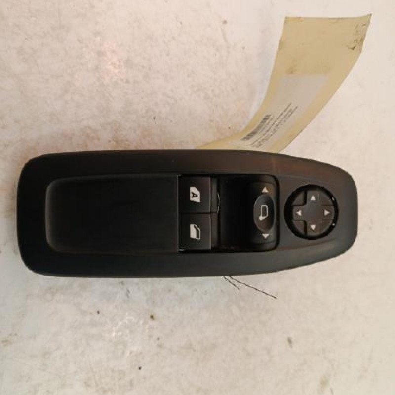 Interrupteur de leve vitre avant gauche PEUGEOT 208 1