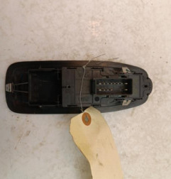 Interrupteur de leve vitre avant gauche PEUGEOT 208 1