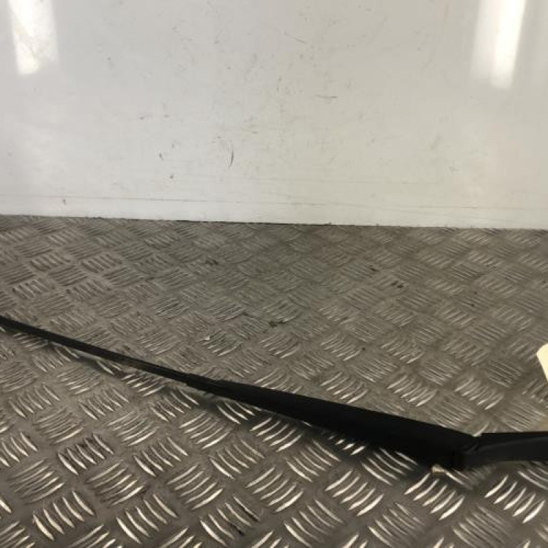Bras essuie glace avant droit FORD PUMA 2