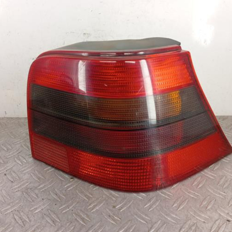 Feu arriere principal droit (feux) VOLKSWAGEN GOLF 4