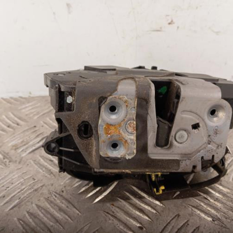 Serrure avant gauche VOLVO S 60 2 Serrure avant gauche VOLVO S 60 2