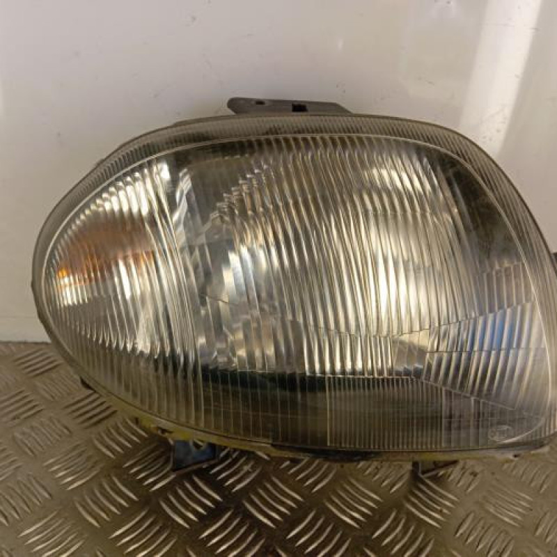 Optique avant principal droit (feux)(phare) RENAULT CLIO 2