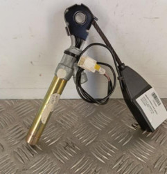 Attache ceinture avant gauche RENAULT CLIO 2 Photo n°1