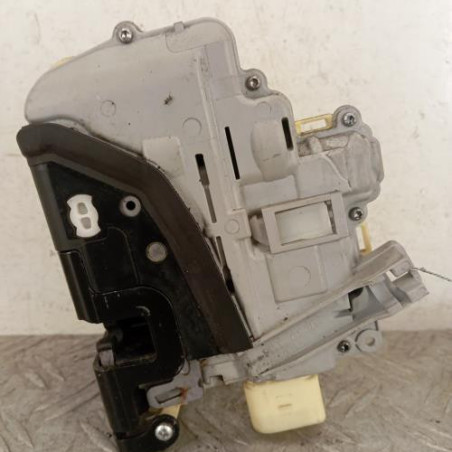 Serrure avant gauche VOLKSWAGEN PASSAT 5