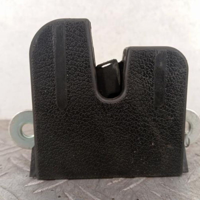 Serrure de hayon VOLKSWAGEN PASSAT 5 Serrure de hayon VOLKSWAGEN PASSAT 5