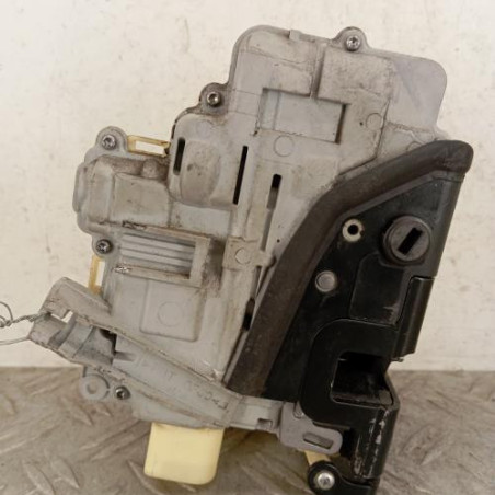 Serrure arriere droit VOLKSWAGEN PASSAT 5