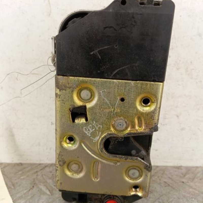 Serrure arriere gauche PEUGEOT 206 Serrure arriere gauche PEUGEOT 206