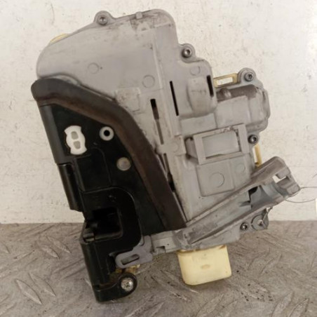 Serrure avant gauche VOLKSWAGEN PASSAT 5