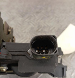 Serrure arriere droit VOLKSWAGEN GOLF 4 Photo n°4
