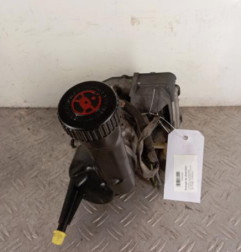 Pompe de direction CITROEN C4 GRAND PICASSO 1 Photo n°1