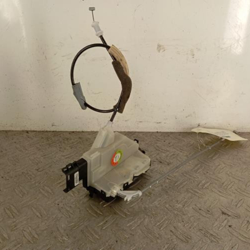 Serrure arriere gauche CITROEN C4 CACTUS Serrure arriere gauche CITROEN C4 CACTUS