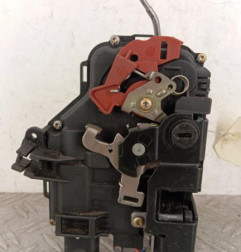 Serrure arriere droit AUDI A4 2
