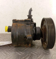 Pompe de direction RENAULT CLIO 2