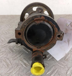 Pompe de direction RENAULT CLIO 2 Photo n°6