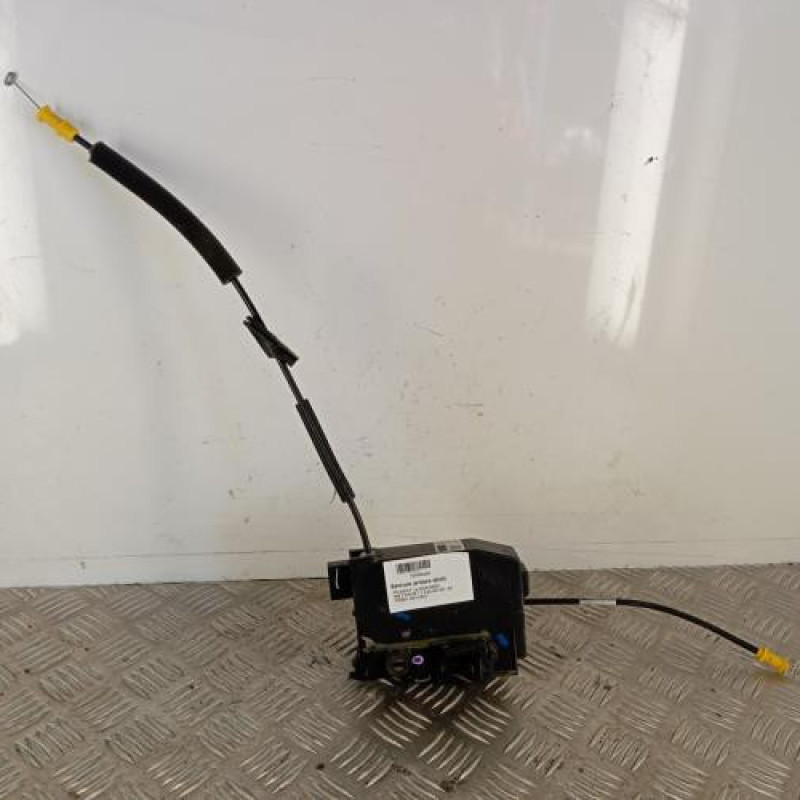 Serrure arriere droit PEUGEOT 308 2 Serrure arriere droit PEUGEOT 308 2