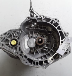 Boite de vitesses OPEL CORSA E Photo n°1