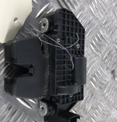Serrure de hayon PEUGEOT 3008 1