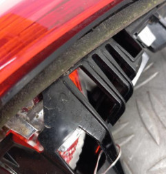 Feu arriere secondaire gauche (feux) OPEL CORSA E Photo n°4