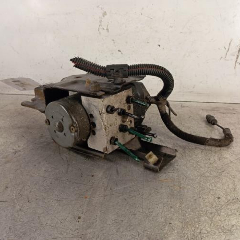 Bloc ABS (freins anti-blocage) RENAULT CLIO 2 Bloc ABS (freins anti-blocage) RENAULT CLIO 2
