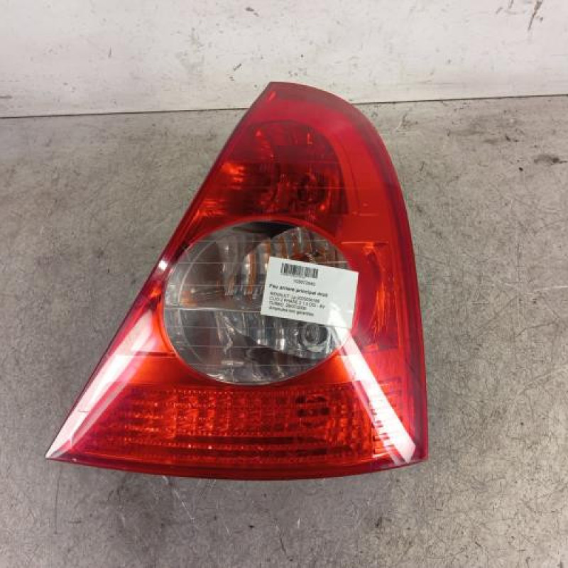 Feu arriere principal droit (feux) RENAULT CLIO 2 Feu arriere principal droit (feux) RENAULT CLIO 2