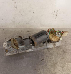 Moteur essuie glace avant CITROEN AX