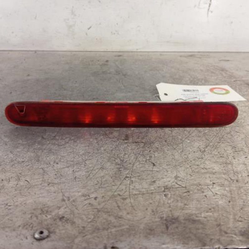 Feu arriere stop central HYUNDAI I 20 1 Feu arriere stop central HYUNDAI I 20 1