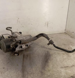 Pompe de direction PEUGEOT 508 1 SW Photo n°1
