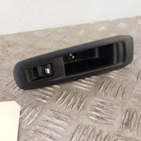 Interrupteur de leve vitre arriere droit PEUGEOT 308 2 SW
