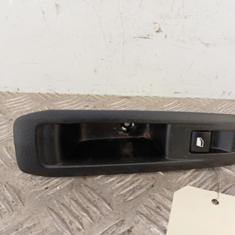 Interrupteur de leve vitre arriere gauche PEUGEOT 308 2 SW