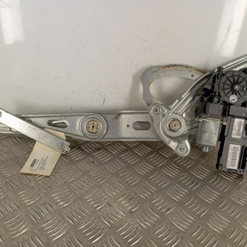 Leve vitre electrique avant gauche RENAULT SCENIC 3