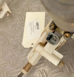 Leve vitre electrique avant droit PEUGEOT 406 Photo n°3