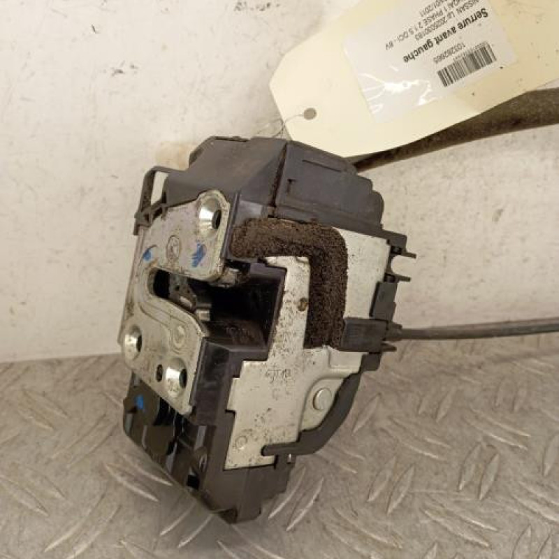Serrure avant gauche NISSAN QASHQAI 1
