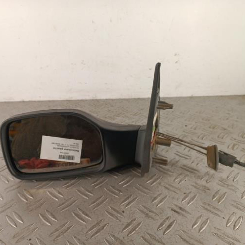 Retroviseur gauche PEUGEOT 106 Retroviseur gauche PEUGEOT 106