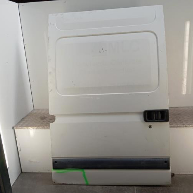 Porte laterale droit RENAULT MASTER 2 Porte laterale droit RENAULT MASTER 2