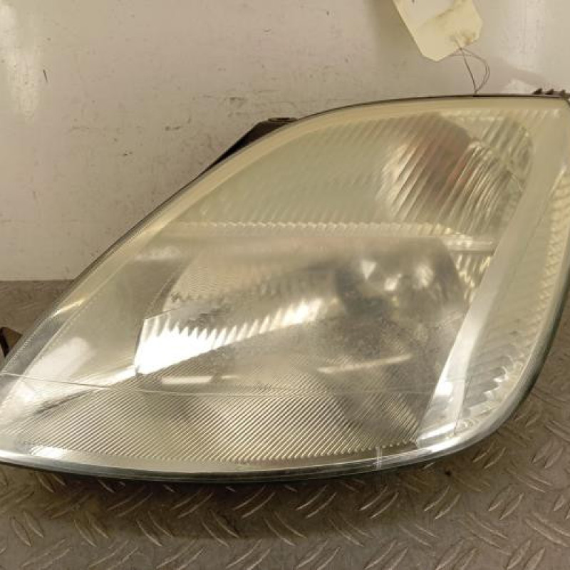 Optique avant principal gauche (feux)(phare) FORD FIESTA 5