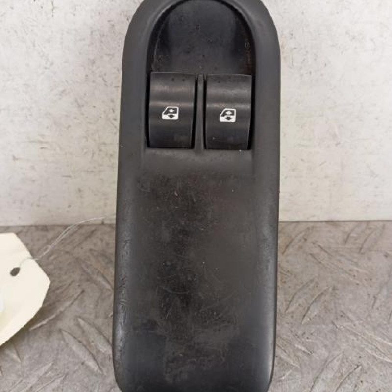 Interrupteur de leve vitre avant gauche RENAULT MEGANE 2
