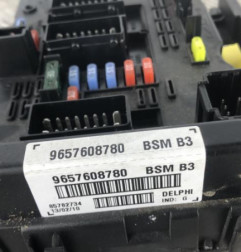 Boitier servitude moteur (BSM) PEUGEOT 206+