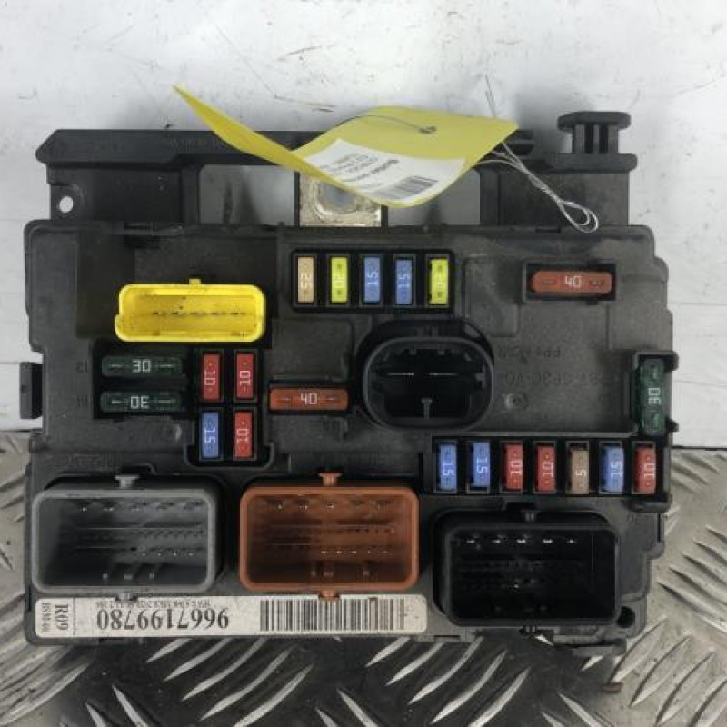 Boitier servitude moteur (BSM) CITROEN C3 2 Boitier servitude moteur (BSM) CITROEN C3 2