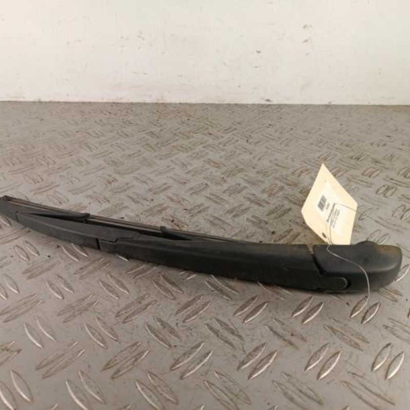 Bras essuie glace arriere PEUGEOT 108 Bras essuie glace arriere PEUGEOT 108