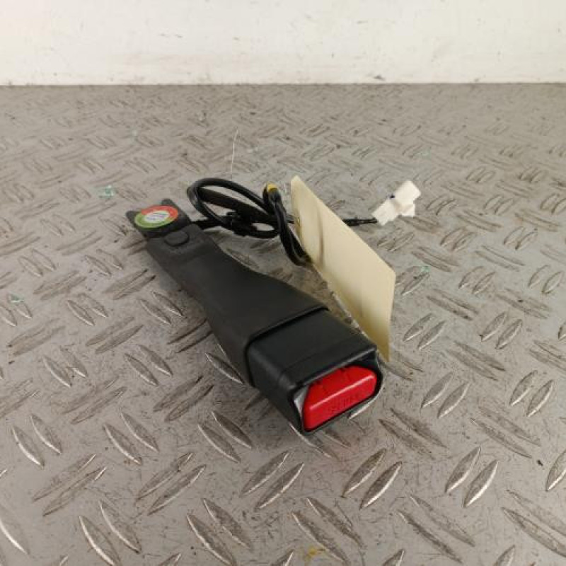 Attache ceinture avant gauche PEUGEOT 108