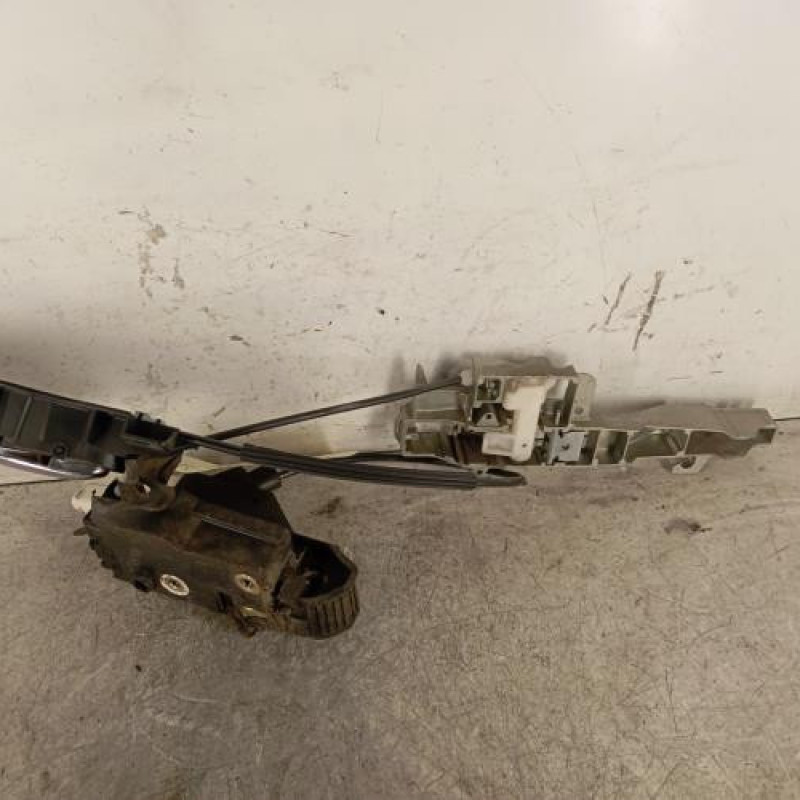 Serrure avant gauche PEUGEOT 407 Serrure avant gauche PEUGEOT 407