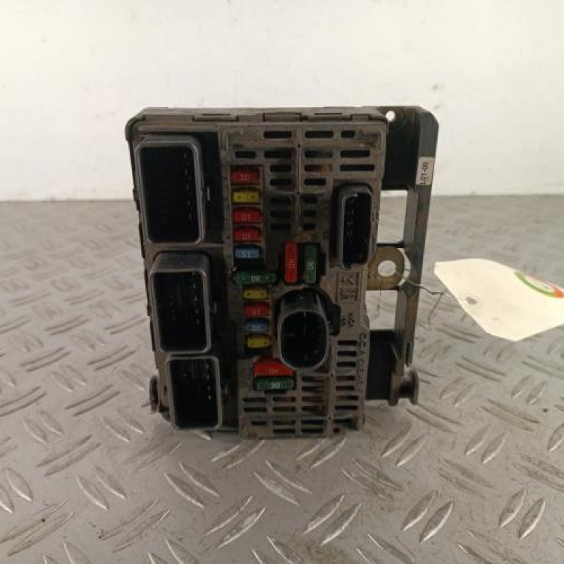 Boitier servitude moteur (BSM) PEUGEOT 407