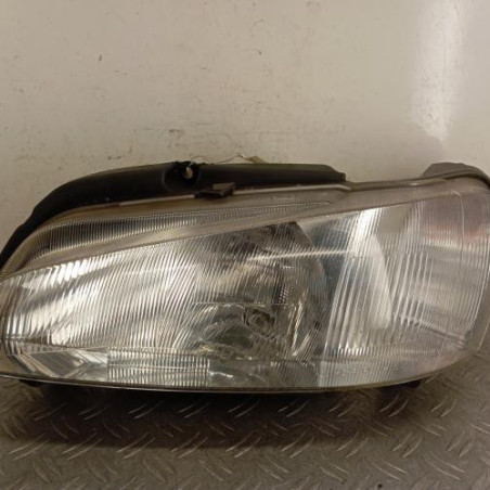 Optique avant principal gauche (feux)(phare) PEUGEOT 106 Photo n°1