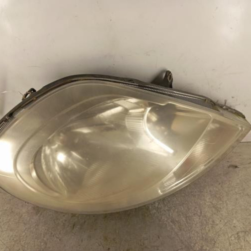 Optique avant principal droit (feux)(phare) RENAULT TRAFIC 2